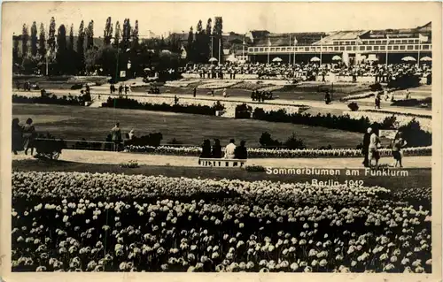 Berlin - Sommerblumen am funkturm 1942 -406874
