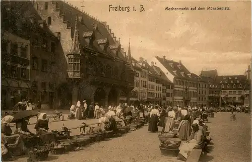 Freiburg i. Br./Baden-Württemberg - Wochenmarkt auf dem Münsterplatz -329122