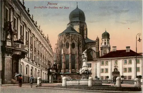 Passau/Bayern - Bischöfliche Residenz mit Dom -329404
