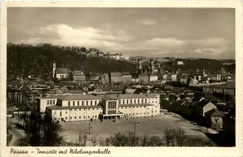 Passau/Bayern - Innseite mit Nibelungenhalle -329406