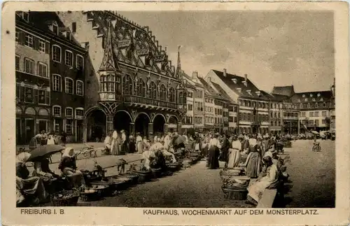 Freiburg i. Br. - Kaufhaus, Wochenmarkt auf dem Münsterplatz -329144