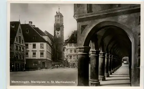 Bayern/Allgäu - Memmingen, Marktplatz mit St. Martinskirche -333996