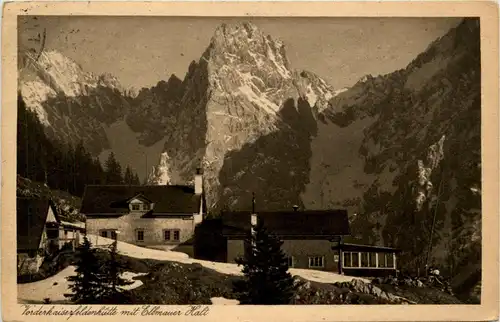 Vorderkaiserfeldenhütte mit Ellmauer Halt -333042