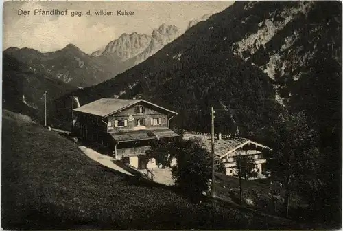 Tirol/Kaisergebirge/Kufstein und Umgebung - Pfandlhof im Kaisertal gegen d. wilden Kaiser -334788