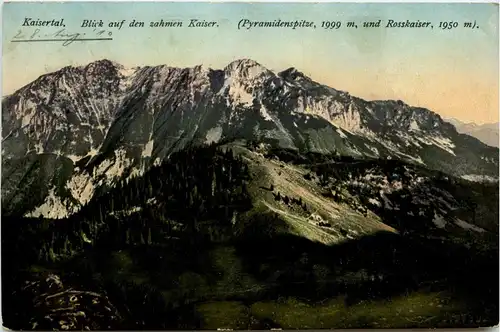 Kaisertal - Blick auf den zahmen Kaiser - Pyramidenspitze und Rosskaiser -327540