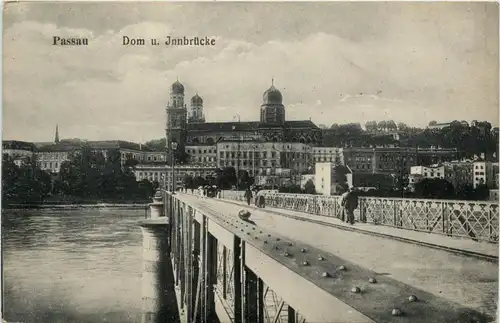 Passau, Bayern - Dom und Innbrücke -327672