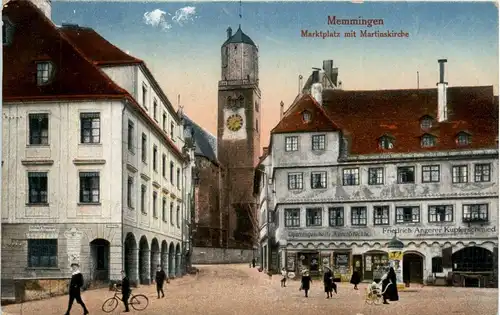 Bayern/Memmingen - Marktplatz mit Martinskirche -335110