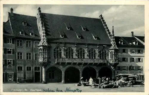 Freiburg i.B. - Kaufhaus neben dem Münster -327130