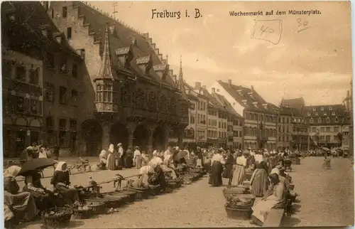 Freiburg i.B. - Wochenmarkt auf dem Münsterplatz -327210