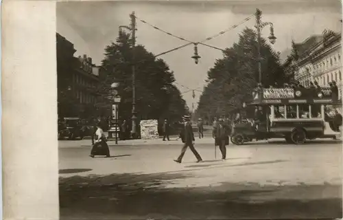 Berlin - Unter den Linden - Bus -406910