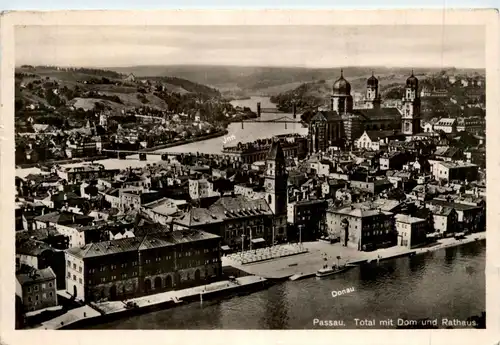 Passau, Bayern - Total mit Dom und Rathaus -327884