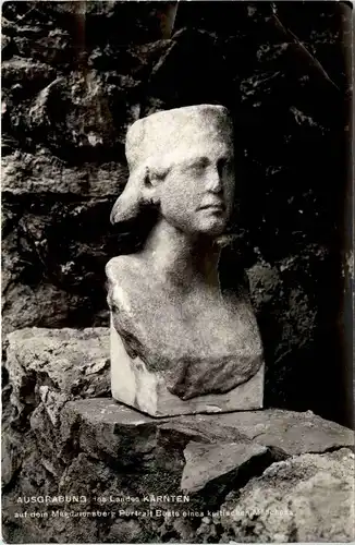 Ausgrabung auf dem Magdalensberg - Büste eines Keltischen Mädchens -327660