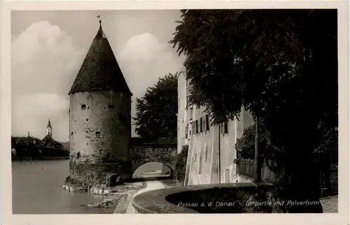 Passau, Bayern - Innpartie mit Pulverturm -327760