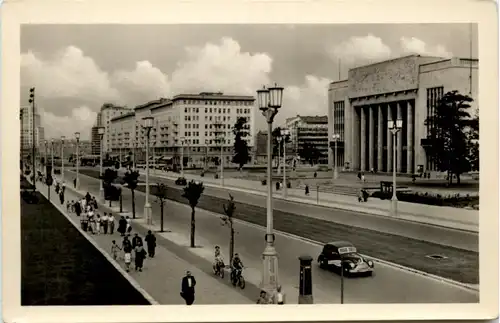 Berlin Stalinallee -406894