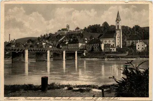 Passau, Bayern - Innstadt mit Innbrücke und Marahilf -327860