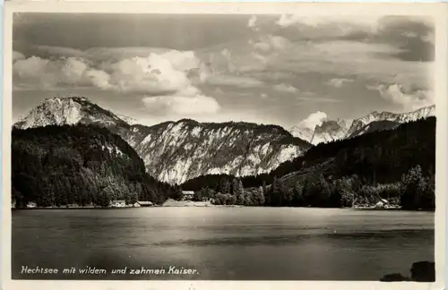 Kaisergebirge- Hechtsee mit wildem und zahmen Kaiser -327304