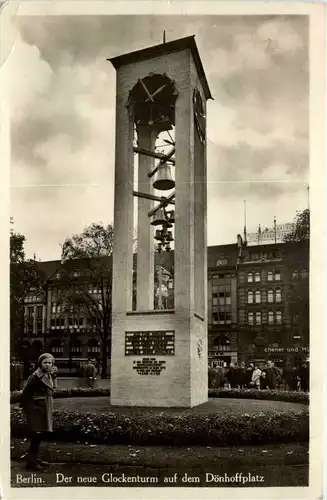 Berlin - Der neue Glockenturm auf dem Dönhoffplatz -406926