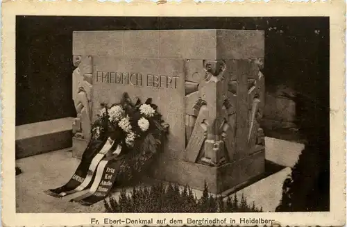 Fr. Ebert Denkmal auf dem Bergfriedhof in Heidelberg -408710