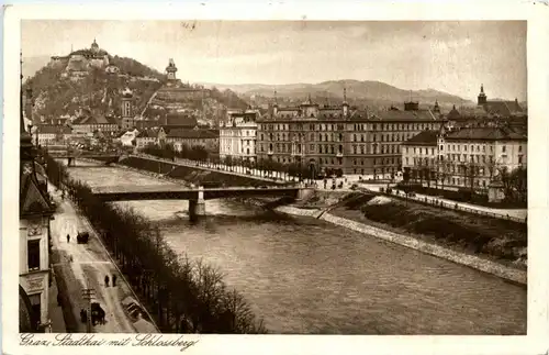 Graz/Steiermark und Umgebung - Stadtkai mit Schlossberg -337238