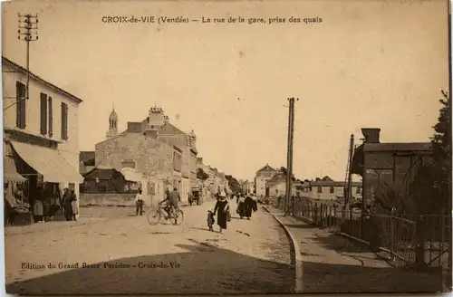 Croix de Vie - La rue de la gare -411152