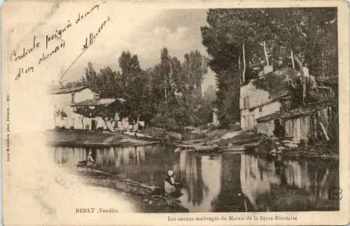 Benet - Les canaux ombrages du Marais - Vendee -411338