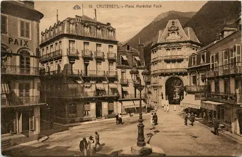 Cauterets - Place Marechal Foch - Hautes Pyrenees -411442