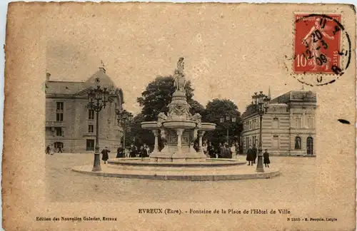Evreux - Fontaine de la Place de l Hotel -410678