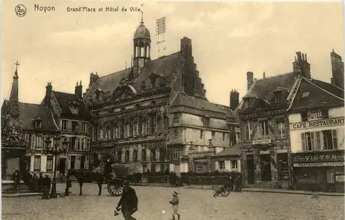 Noyon - Grand Place - Oise - 60 -411974