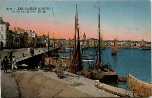 Les Sables D Olonne - Le Port et le Quai Guine -411266