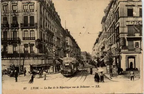 Lyon - La Rue de la Republique - Tramway -411406