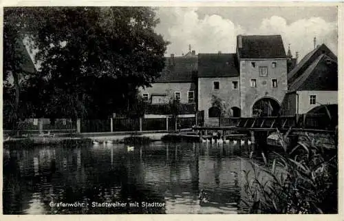 Bayern/Oberpfalz/div.Orte und Umgebung - Grafenwöhr, Stadtweiher mit Stadttor -338902