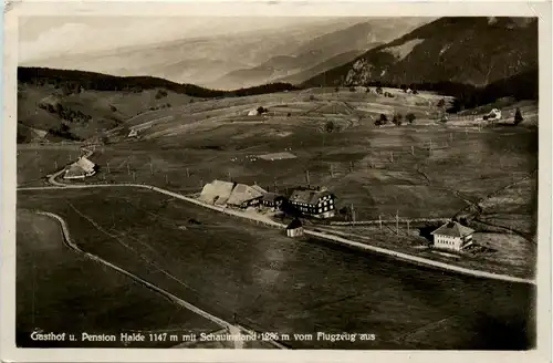 Ba-Wü/Schwarzwald/Freiburg/div.Orte und Umgebung - Schauinsland - Gasthof Halde vom Flugzeug aus -339486