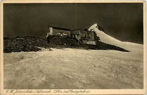 Johannhütte Adlersruhe mit Grossglockner -351670