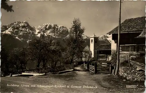 Iselsberg mit Schutzengel-Kircherl und Lienzer Dolomiten -351636