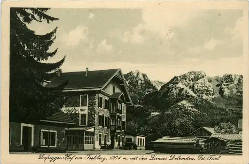Iselsberg, Defreggers Hof mit den Lienzer Dolomiten -352356