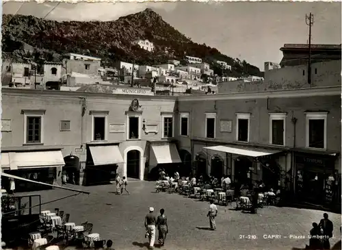 Capri - Piazza Umberto -72482