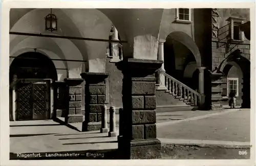 Klagenfurt, Landhauskeller-Eingang -352890