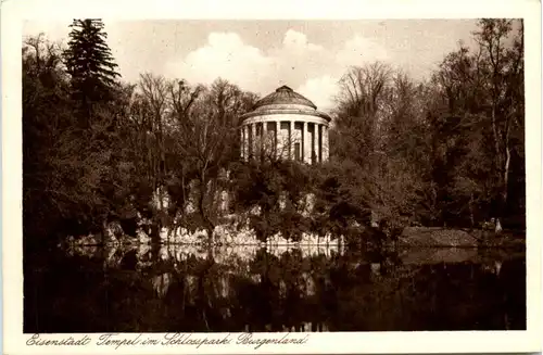 Freistadt Eisenstadt, Tempel im Schlosspark -354294