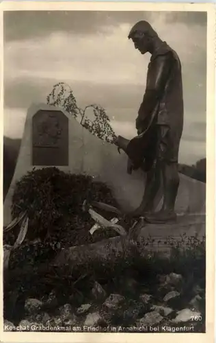 Klagenfurt, Koschat Grabdenkmal am Friedhof in Annabichl -355124