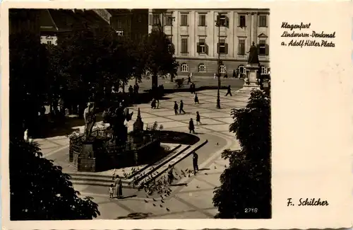 Klagenfurt, Lindwurm-Denkmal und Adolf Hitler Platz -354430