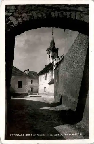 Freistadt Rust, altes Stadttor -354486