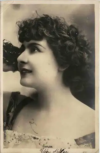 Frau - Thylda -423894