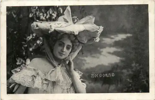 Frau D Homas -423856