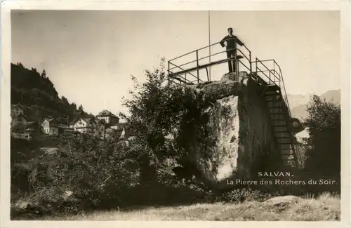 Salvan - La Pierre des Rochers du Soir -426416