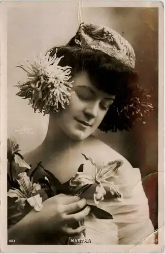 Frau - Martha -423892