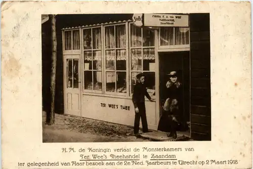 Zaandam - Koningin verlaat de Monsterkamers -428666