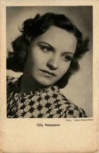 Olly Holzmann -298594