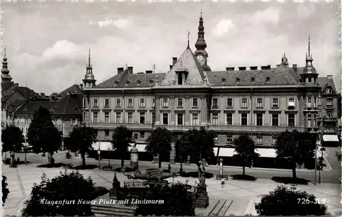 Klagenfurt, Neuer Platz mit Lindwurm -356352