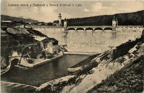 Labska nadrz v Tesnove u Dvora Kralove -298980
