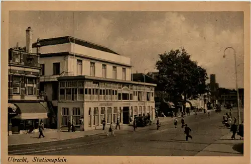 Utrecht - Stationsplein -428966